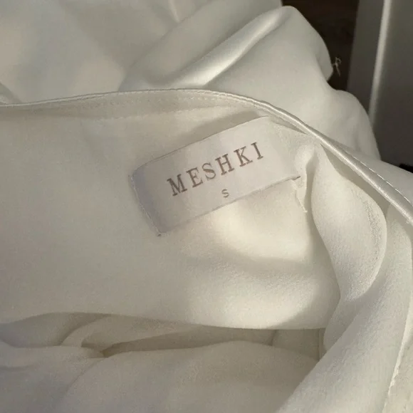 Meshki Elenora Backless White Dress - Picture 5 of 8